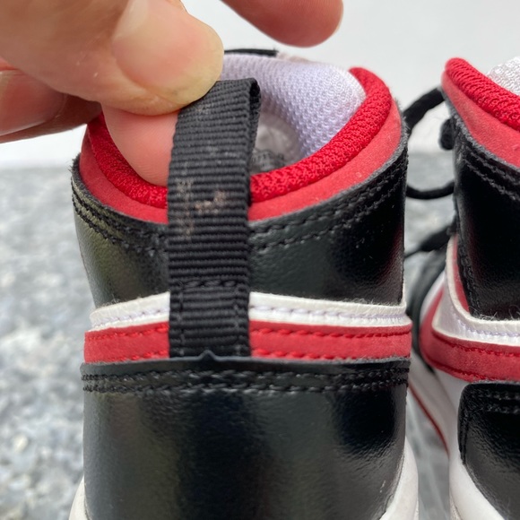 Nike Air Jordan 1 Mid TD White Gym Red Black 640735-122 Baby Toddler Size 7C - Picture 5 of 12